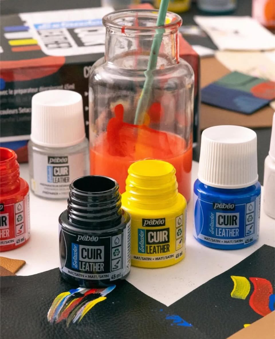 Photo gamme de PEINTURE SUR CUIR Pébéo - SETACOLOR CUIR